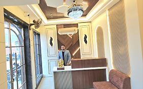 Hotel Golden Suites , Amritsar